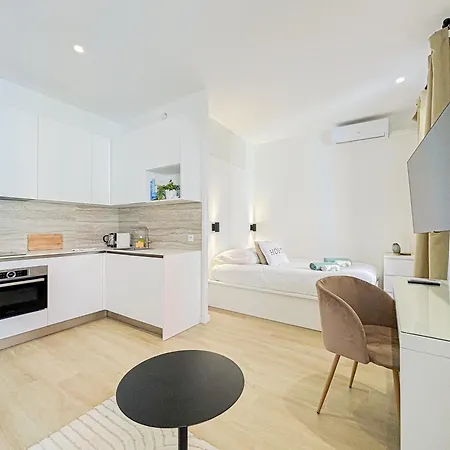 Chic Scandinavian Style - Wifi, Ac, 2pers Apartment *